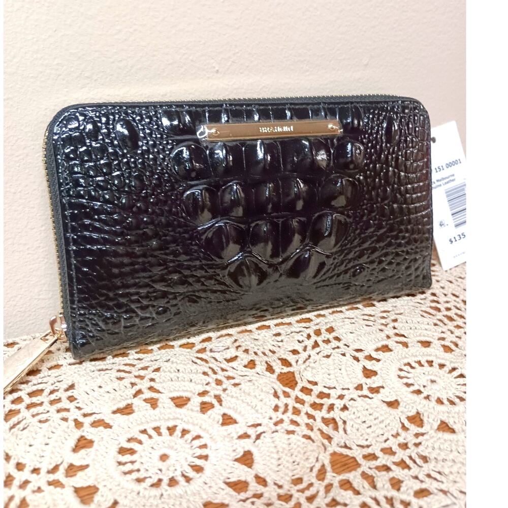 NWT BRAHMIN SURI BLACK MELBOURNE LEATHER ZIP AROUND WALLET
